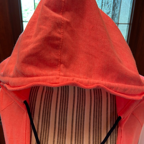 Zumba WeAre XXL Hooded Muscle Tank Top - Picture 5 of 10